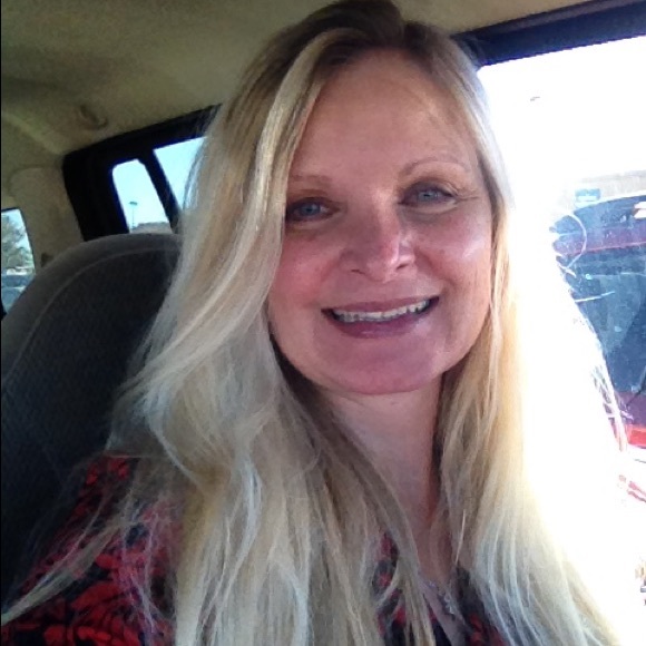 Meet your Posher, Susan - Picture 2 of 2